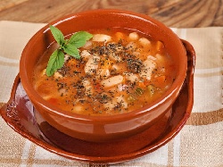 Постна супа от боб (боб чорба) - снимка на рецептата